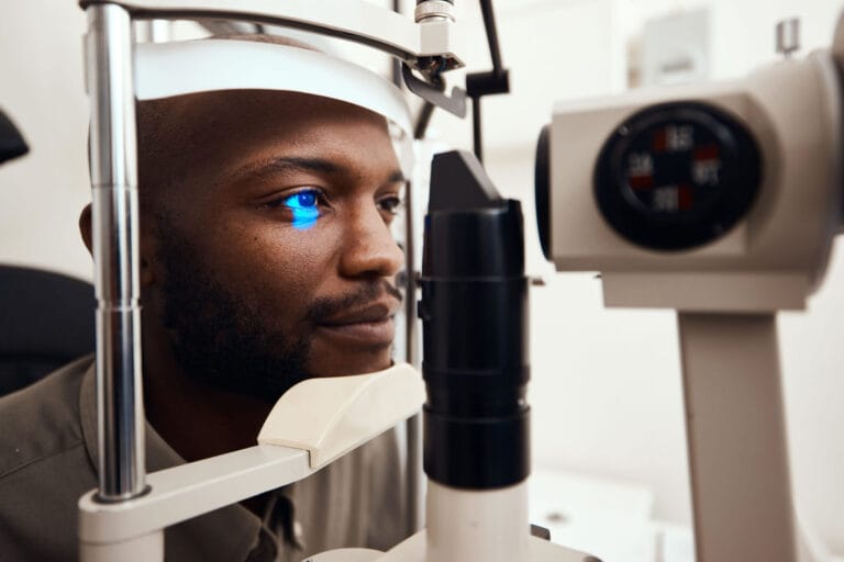 Eye Test vs Comprehensive Eye Exam – What’s the Difference?