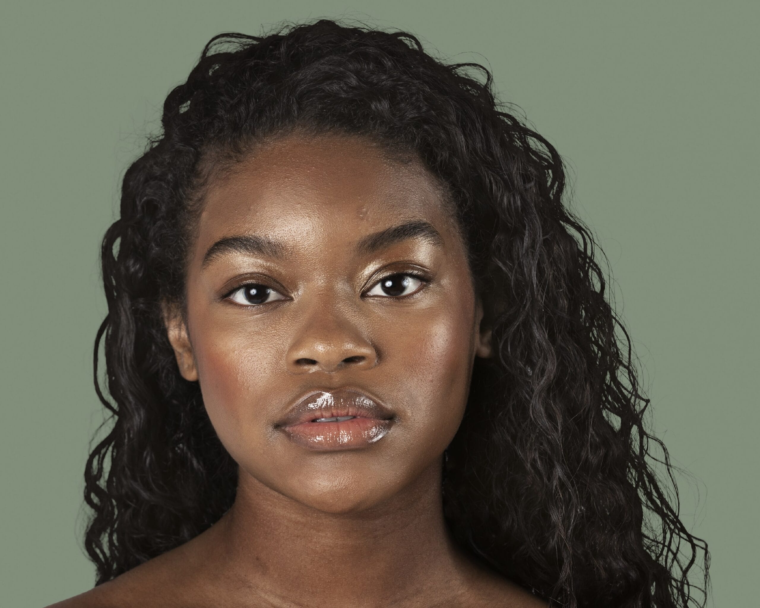 beautiful-african-woman-face-portrait-close-up-min beautiful-african-woman-face-portrait-close-up-min